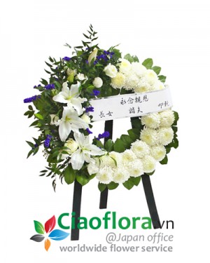 Tranditional Wreath